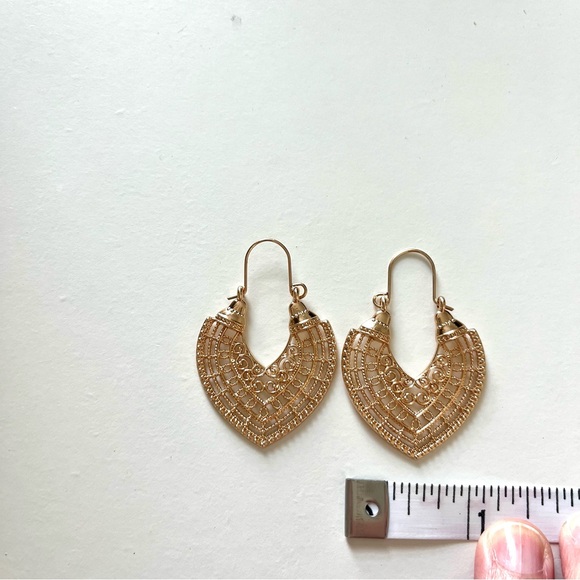 Gold Tone Costume Jewelry Boho Hippie Hoop Earrings NWOT - Picture 5 of 6